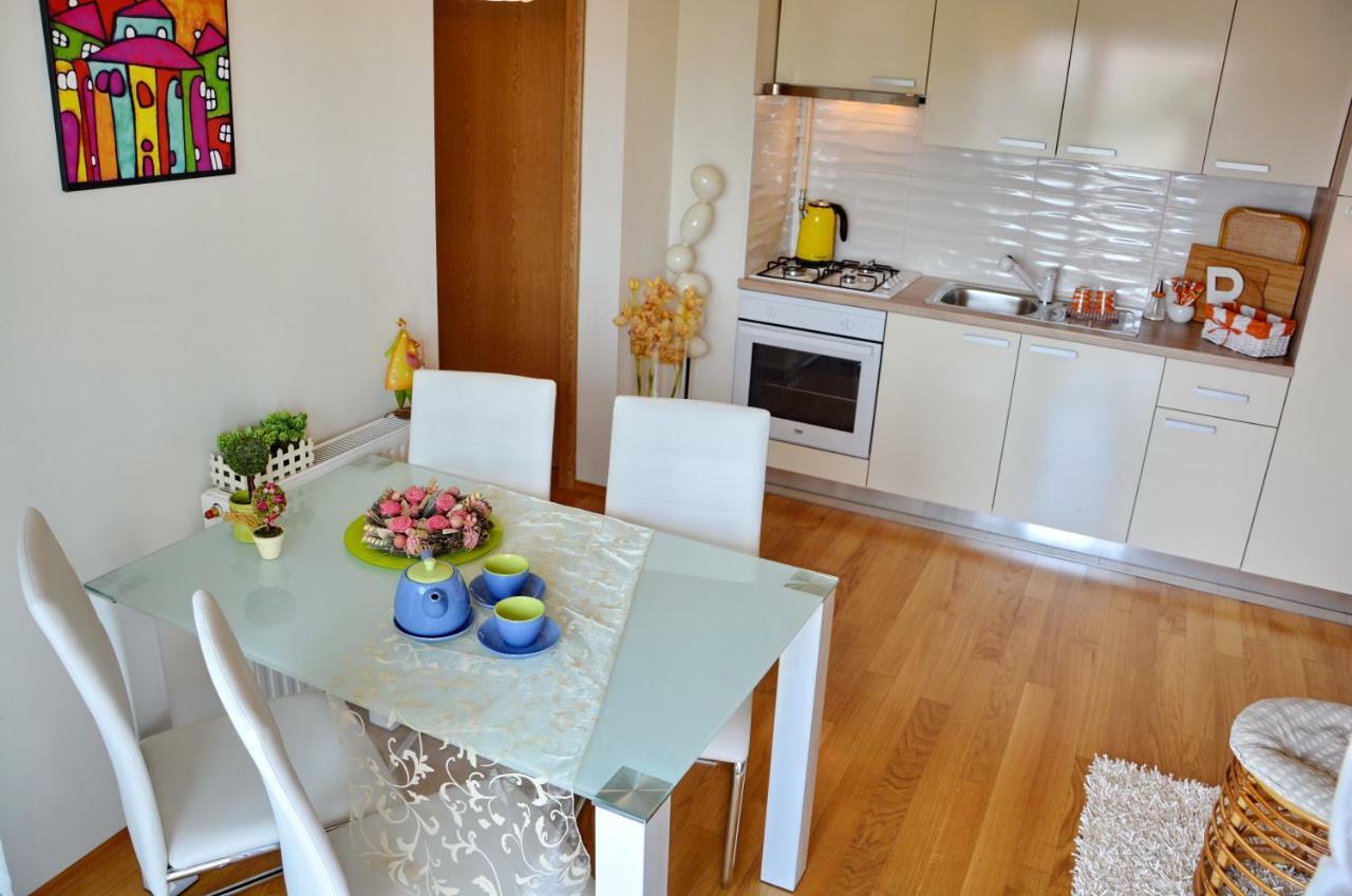 Apartment Vacation In Zadar - Mirna Exterior photo