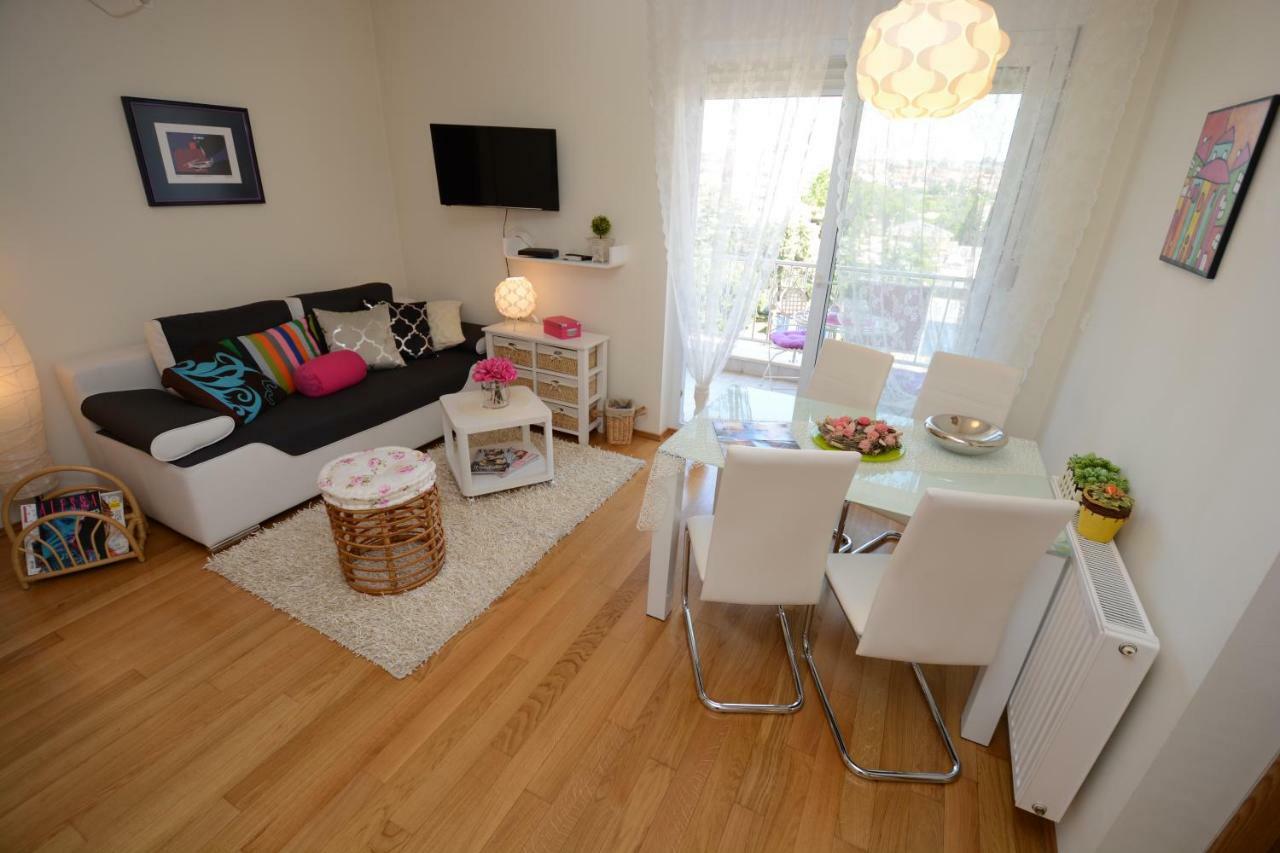 Apartment Vacation In Zadar - Mirna Exterior photo
