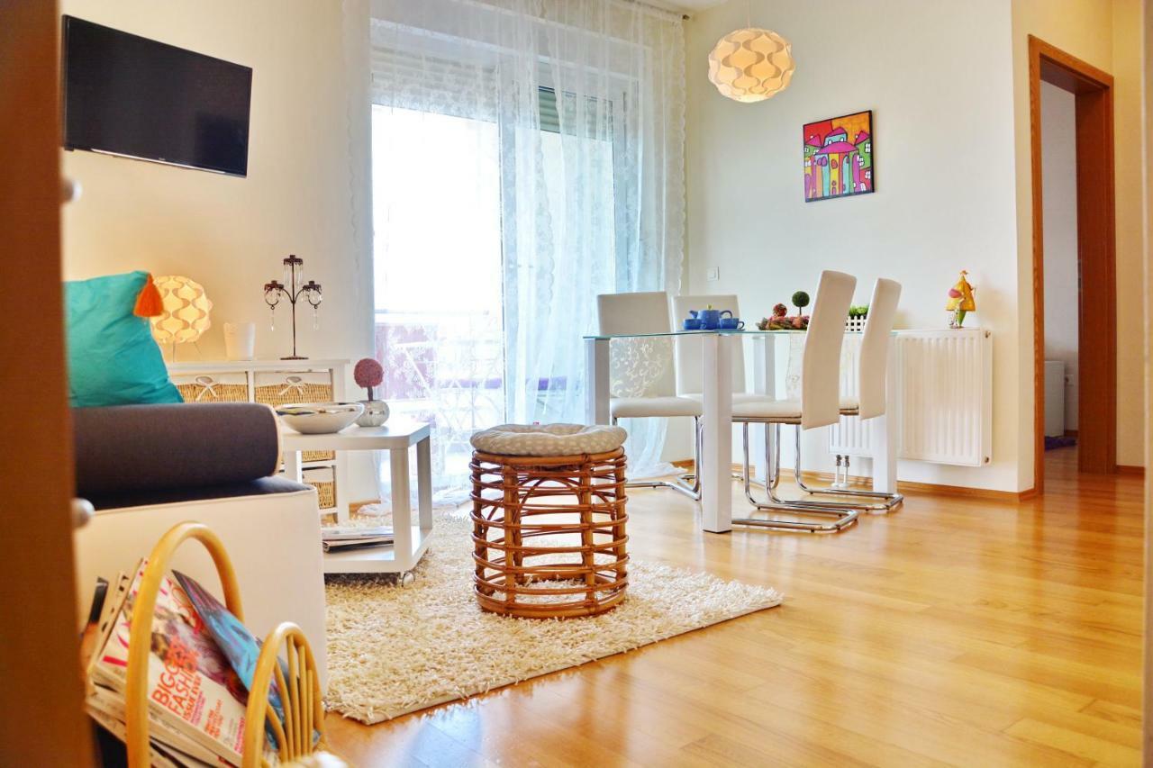 Apartment Vacation In Zadar - Mirna Exterior photo