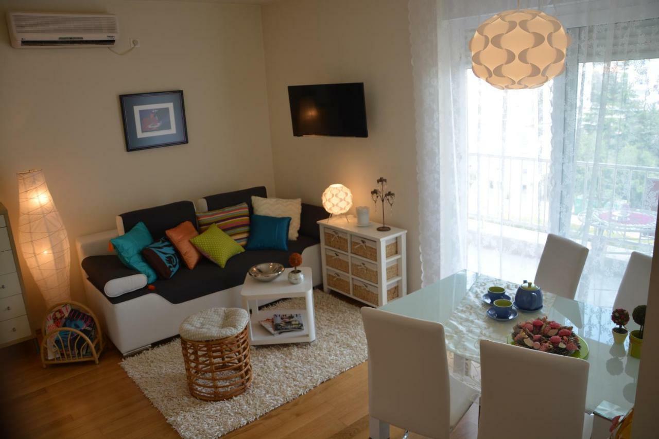 Apartment Vacation In Zadar - Mirna Exterior photo