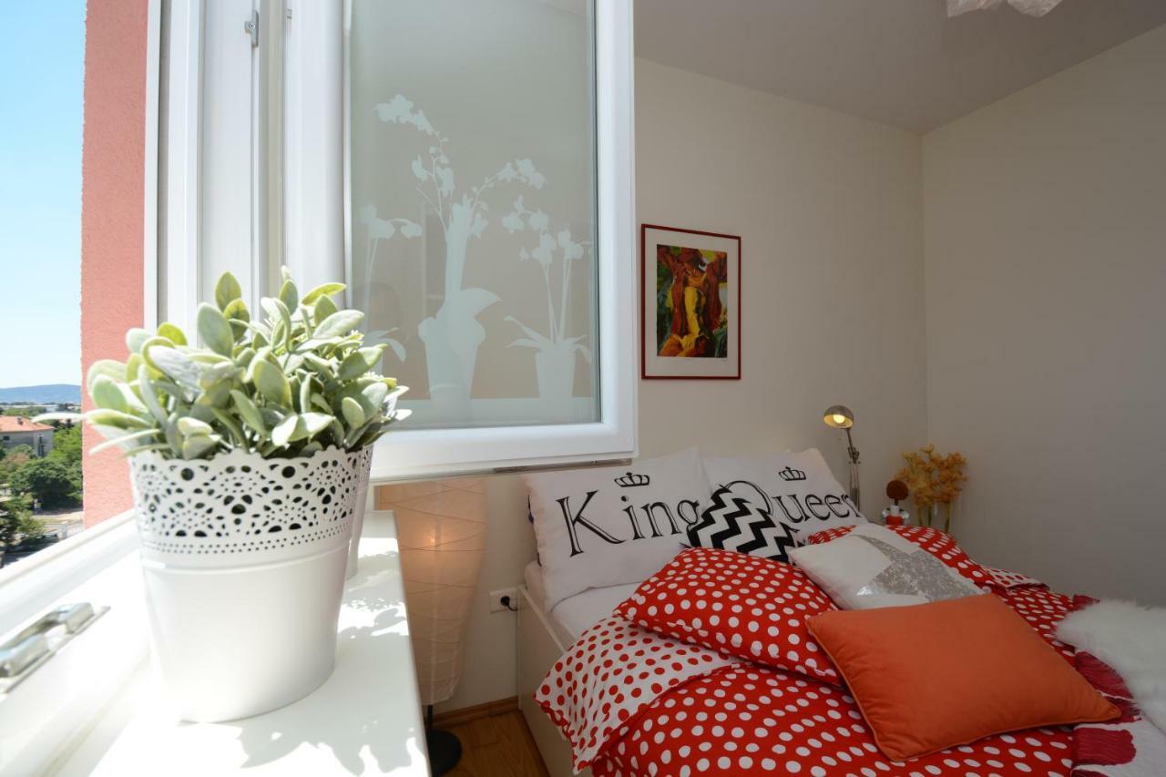 Apartment Vacation In Zadar - Mirna Exterior photo