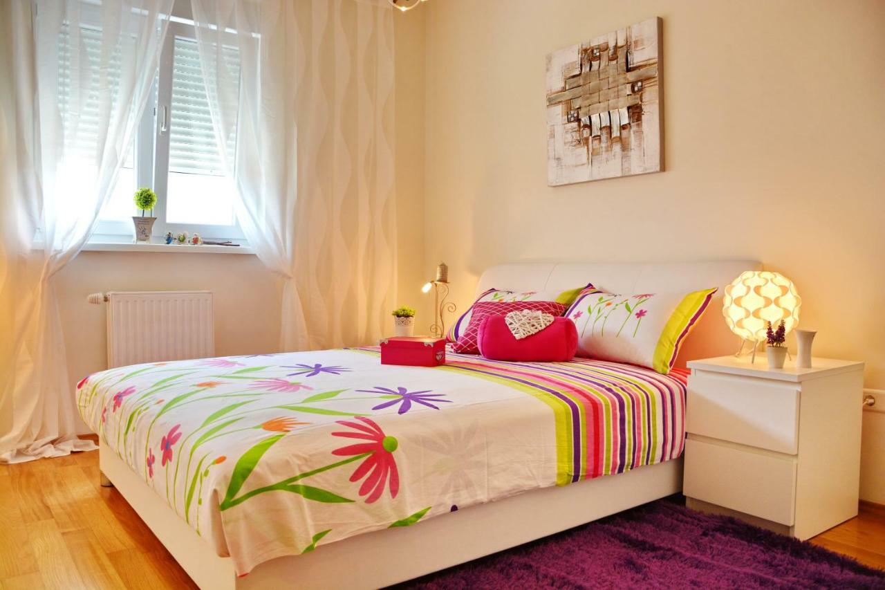 Apartment Vacation In Zadar - Mirna Exterior photo